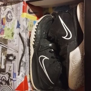 Kyrie 7, black white swoosh. Size 8.